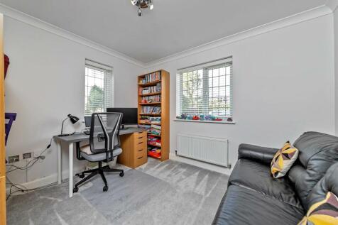 3ElderberryClose-31.jpg