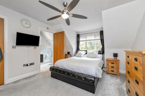3ElderberryClose-52.jpg