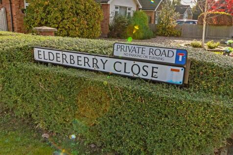 3ElderberryClose-11.jpg