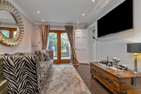 30NewlynClose-15.jpg