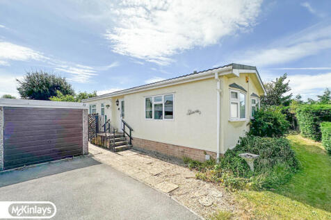 2 Bedroom Park Home for Sale