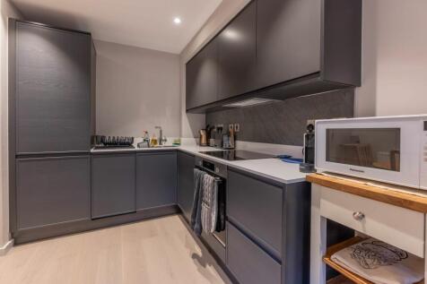 LOUNGE/KITCHEN DINER