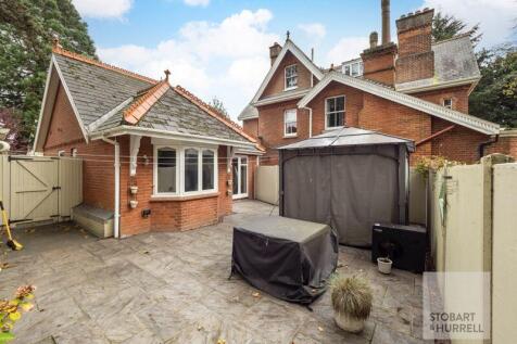 Annexe Courtyard