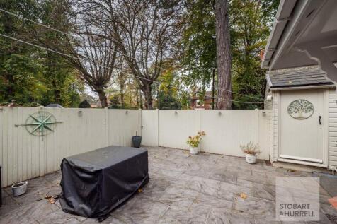 Annexe Courtyard Outlook