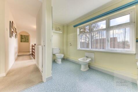 Family Bathroom Alternative 