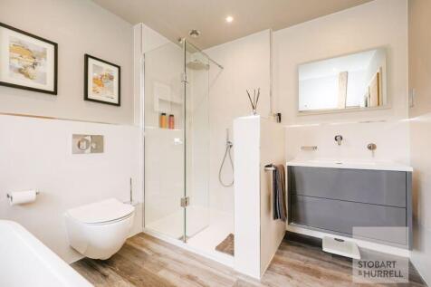 Bath &amp; Shower Room