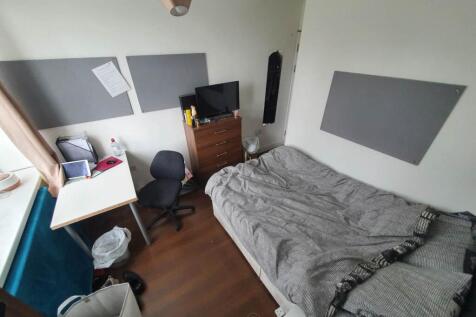 First Floor Front Le