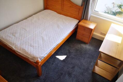 First Floor Rear Bed