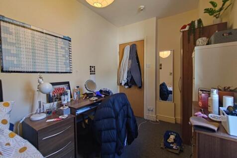 First floor middle r