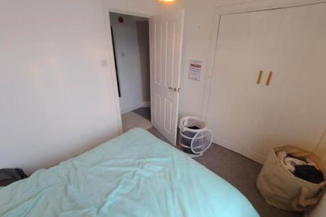 Bedroom Reverse Angl