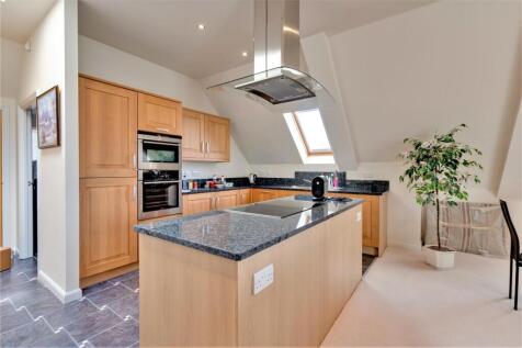 LOUNGE DINING KITCHEN FAMILY ROOM