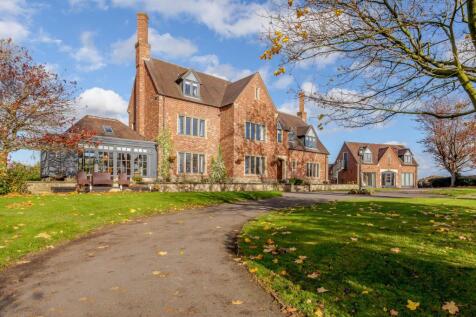 Properties For Sale in Derbyshire - Flats & Houses For ...