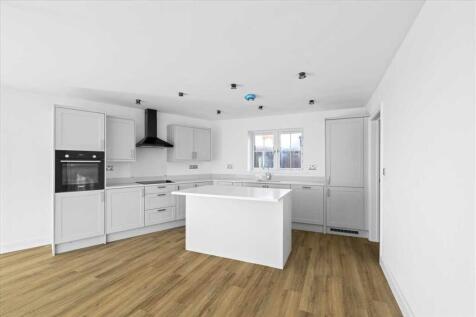 Kitchen / Dining