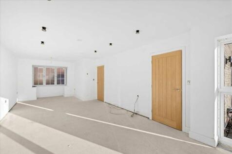 Kitchen / Dining