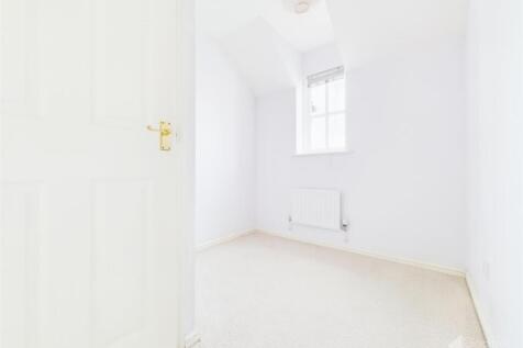 CAM02365G0-PR0064-STILL011 (5).jpg