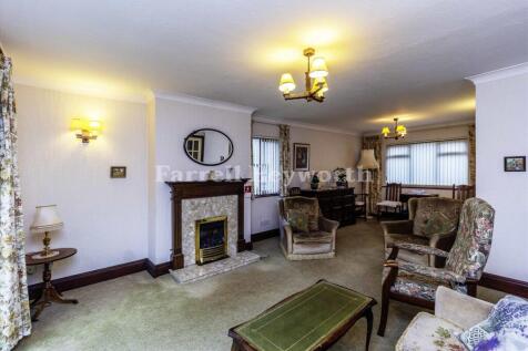Lounge dining room