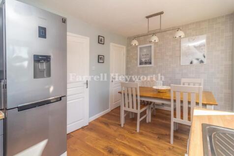 Kitchen image 4