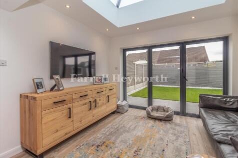 Family Room image 4