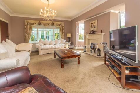 Lounge image 2