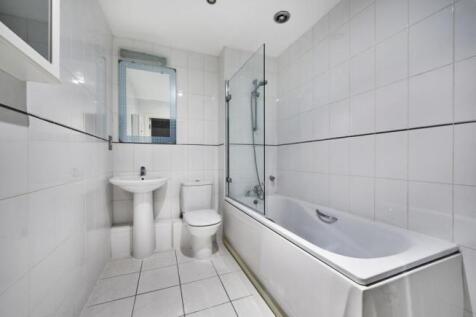 Family Bathroom.jpeg