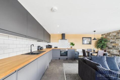 Kitchen / Living Room
