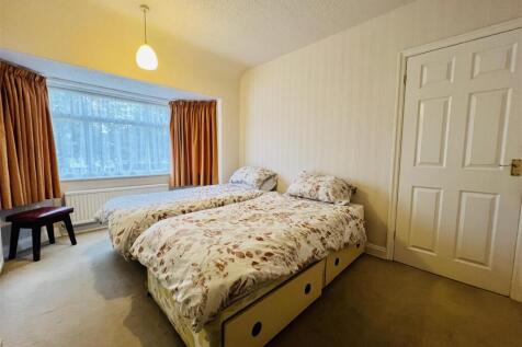 Bedroom 2 Aspect 2