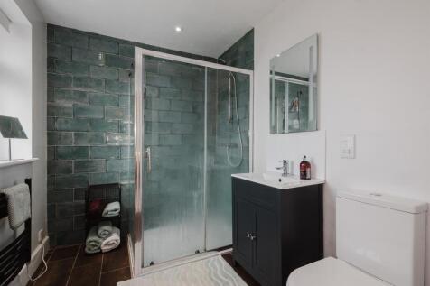 En Suite Shower Room