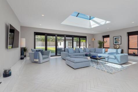 Family Living Room and Dining Kitchen