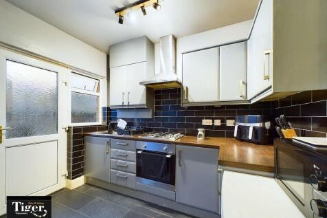 CAM02176G0-PR0419...