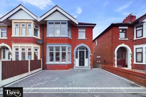 CAM02176G0-PR0419...