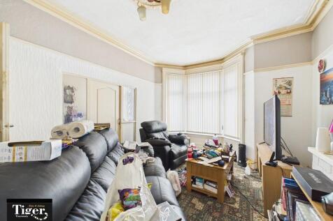 CAM02176G0-PR0560...