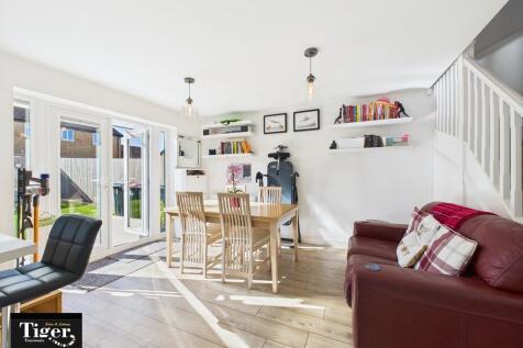 CAM03440G0-PR0425...