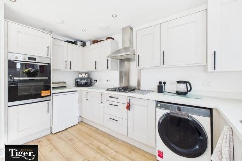 CAM03440G0-PR0425...