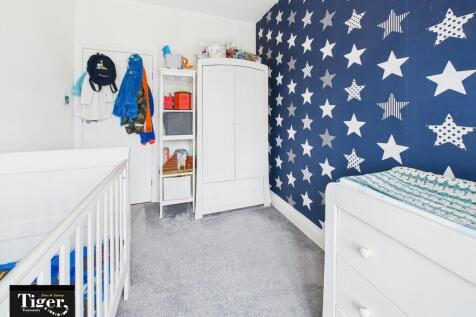 CAM02176G0-PR0528...