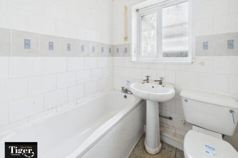 CAM02176G0-PR0767...