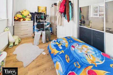 CAM02176G0-PR0773...