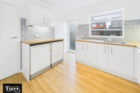 CAM02176G0-PR0774...