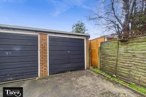 CAM02176G0-PR0774...