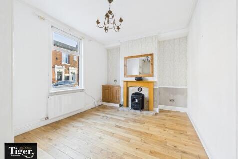 CAM02176G0-PR0779...