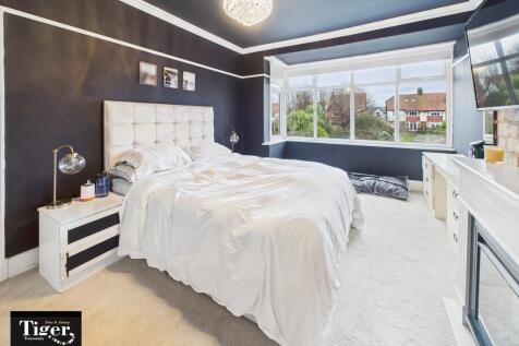 CAM02176G0-PR0777...