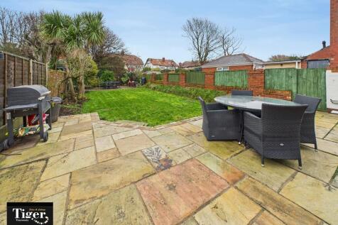 CAM02176G0-PR0777...