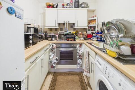 CAM02176G0-PR0776...