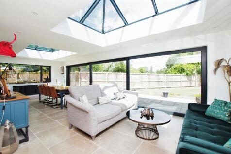 Open Plan Living &amp; Dining