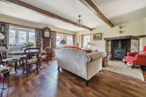 Sitting / Dining Room