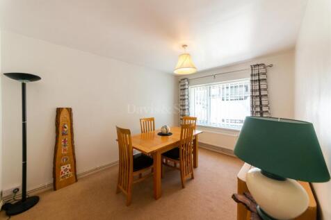 Dining Room/Bedroom 2