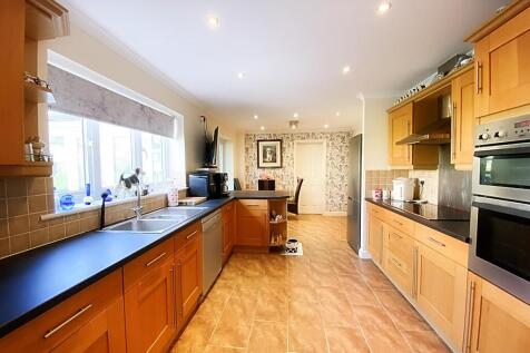 Kitchen- Breakfasting Room