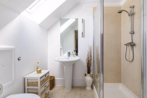 Bedroom 2 En Suite - Photo 9