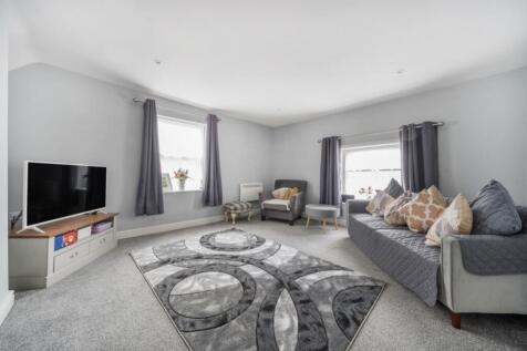 1277263-13-682486de4e482-ARW