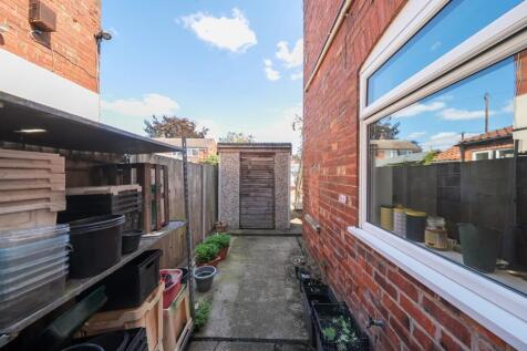 1332373-4-6895ea7f71fb9