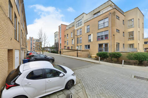 Two Double Bedroom Ground Floor Flat